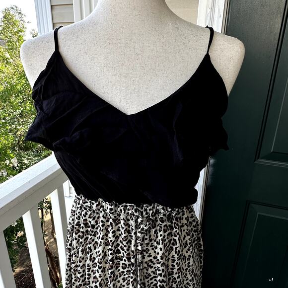 NWT Tiered Animal Print Maxi Boho Sundress with Black Crossover Bodice, Size S - Picture 3 of 8